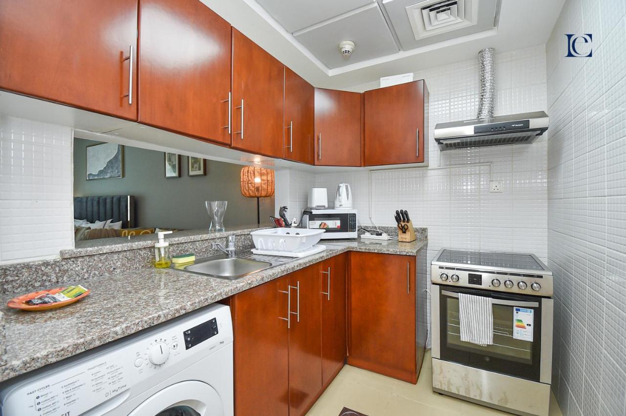 Luxury Escapes - Modern Studio Near Metro In X1 Tower Jlt Дубай Екстер'єр фото